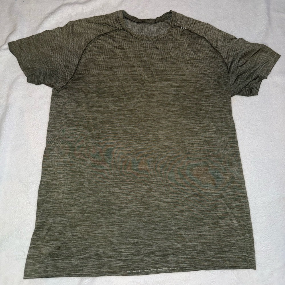 Men's Lululemon Olive Green T-Shirt